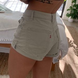 Levis High Waisted Khaki Shorts Vintage
